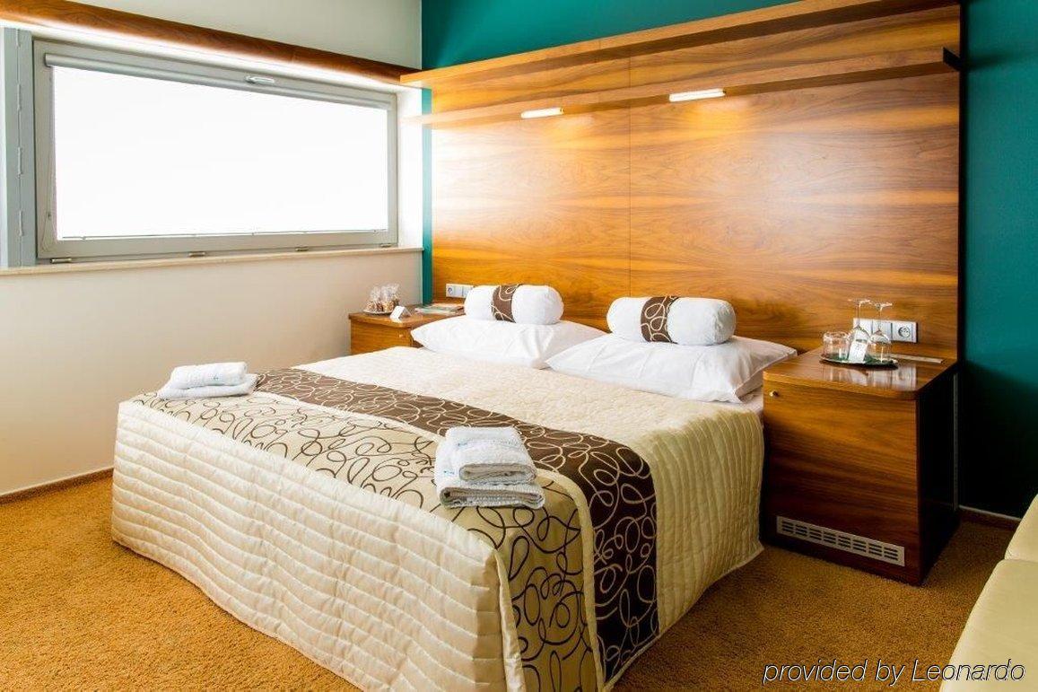 Restaurant & Design Hotel Noem Arch Brno Bagian luar foto