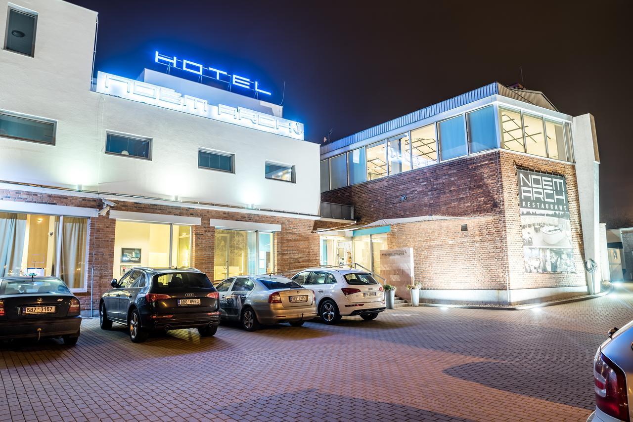 Restaurant & Design Hotel Noem Arch Brno Bagian luar foto