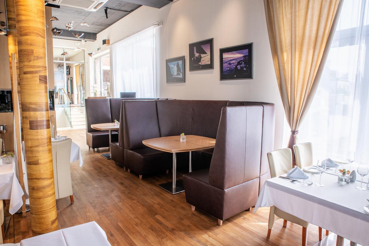 Restaurant & Design Hotel Noem Arch Brno Bagian luar foto