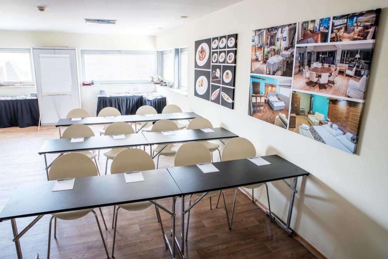 Restaurant & Design Hotel Noem Arch Brno Bagian luar foto