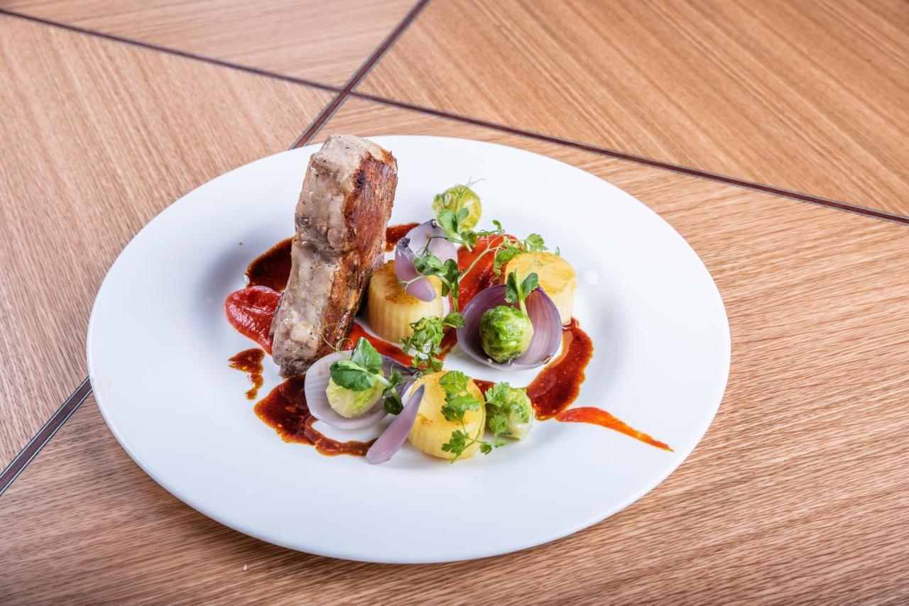 Restaurant & Design Hotel Noem Arch Brno Bagian luar foto