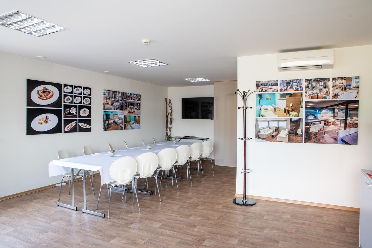Restaurant & Design Hotel Noem Arch Brno Bagian luar foto