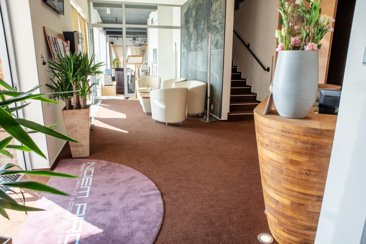Restaurant & Design Hotel Noem Arch Brno Bagian luar foto