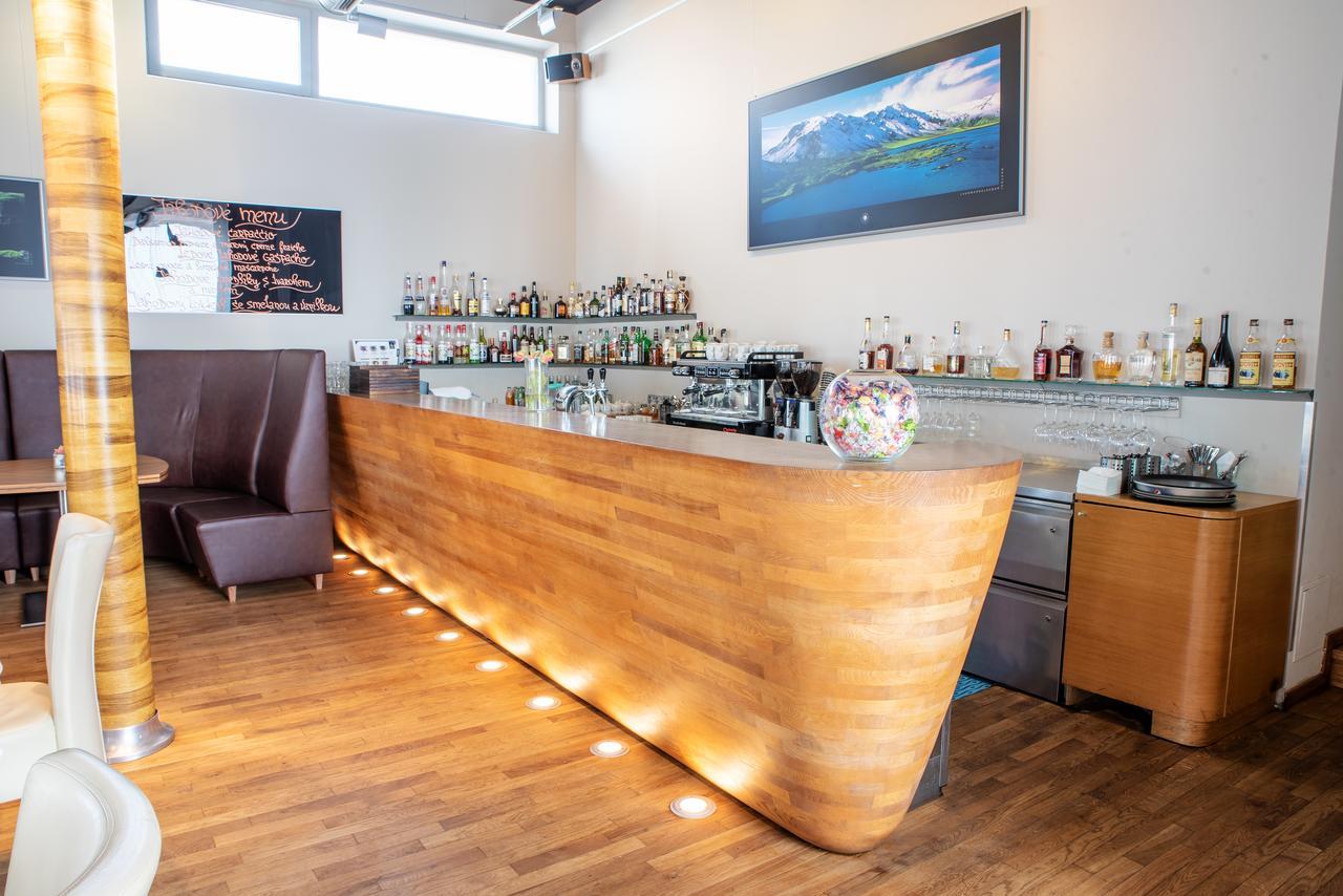 Restaurant & Design Hotel Noem Arch Brno Bagian luar foto