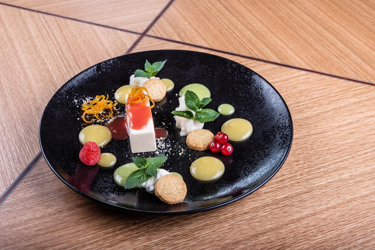 Restaurant & Design Hotel Noem Arch Brno Bagian luar foto
